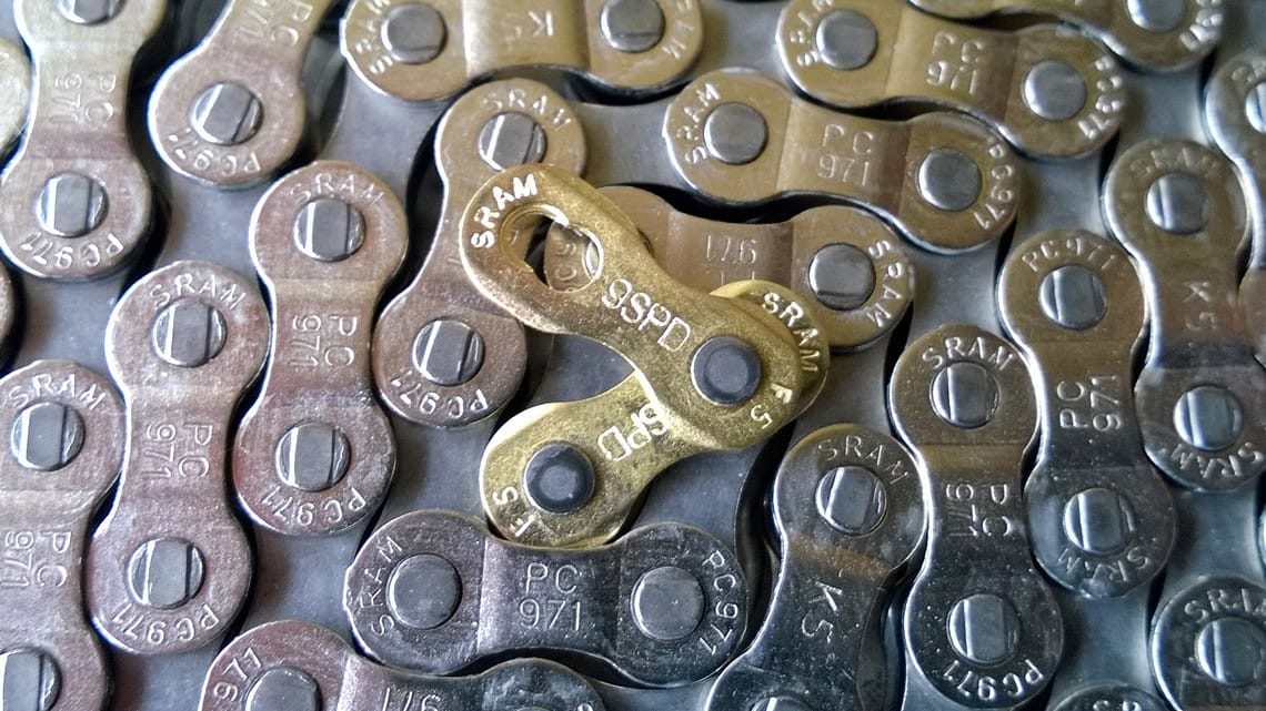 SRAM chain with gold link